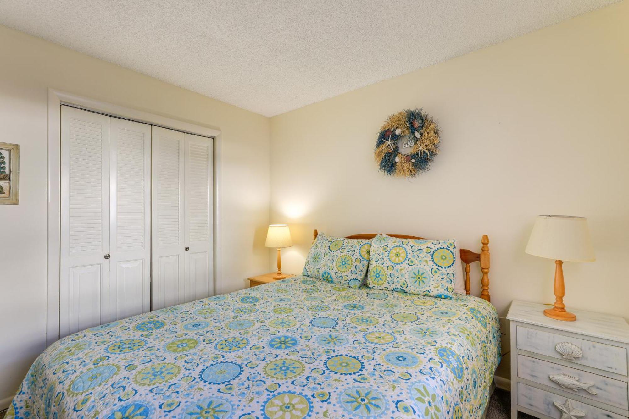 Central Cocoa Beach Condo With View, Steps To Beach! 외부 사진