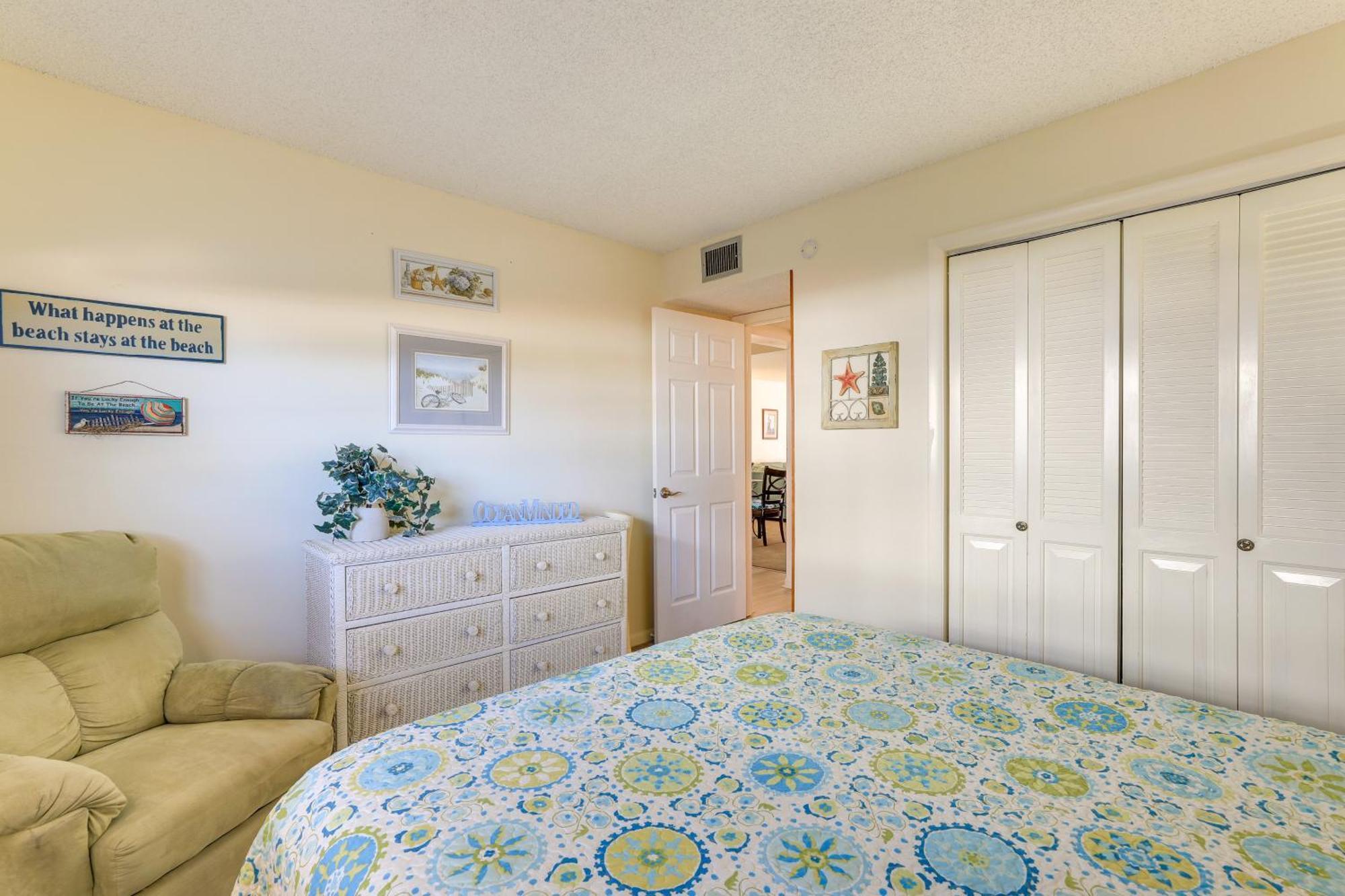 Central Cocoa Beach Condo With View, Steps To Beach! 외부 사진
