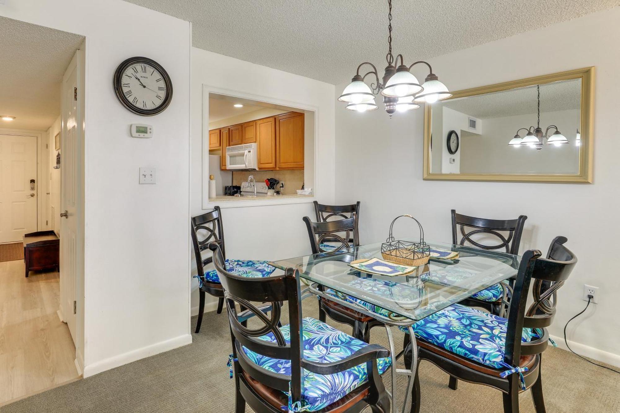 Central Cocoa Beach Condo With View, Steps To Beach! 외부 사진