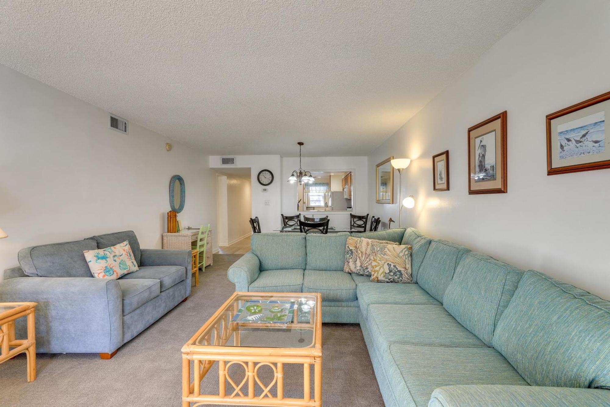 Central Cocoa Beach Condo With View, Steps To Beach! 외부 사진