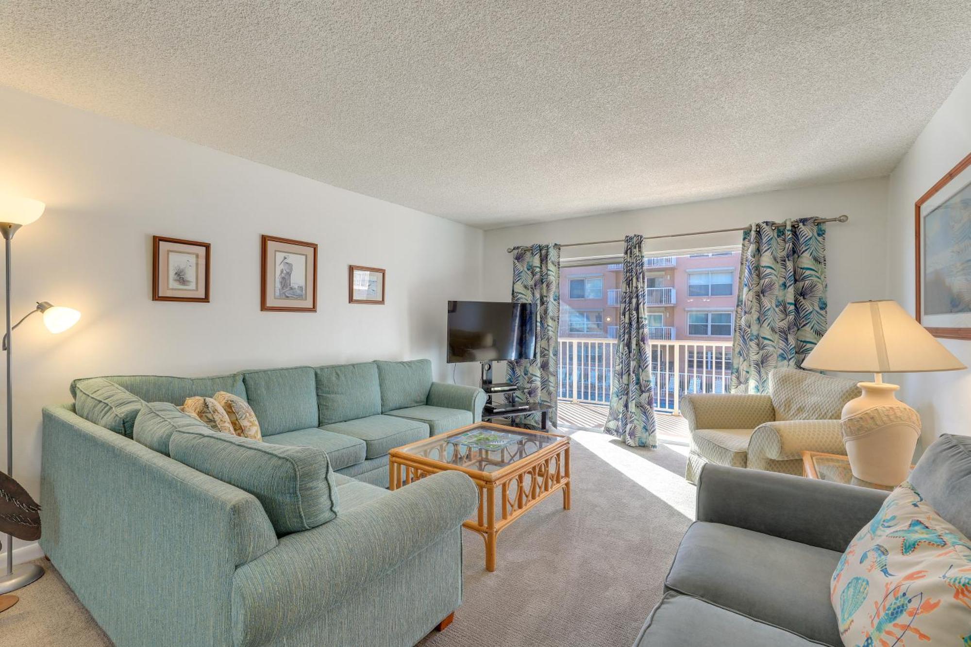 Central Cocoa Beach Condo With View, Steps To Beach! 외부 사진